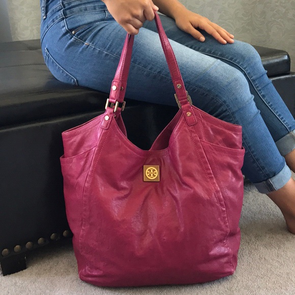 Tory Burch Handbags - AUTHENTIC Tory Burch Bag